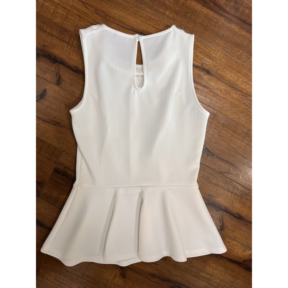 Women's Soprano Cream and accented collar tank Size M Medium - Picture 3 of 3